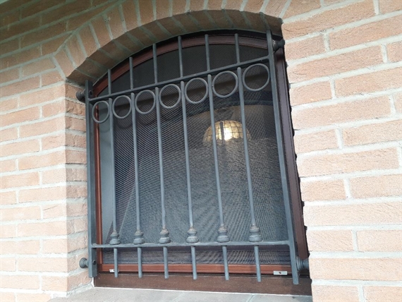 Pannello fisso ad arco